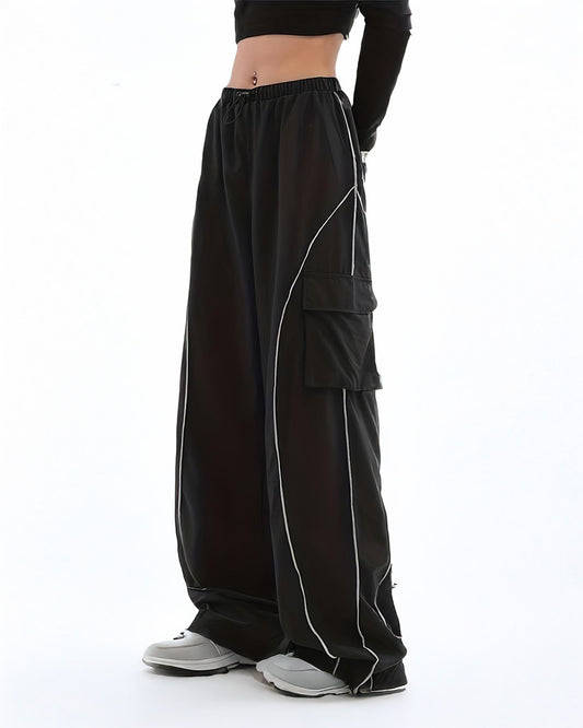 CONTRAST STRIPE TROUSERS IN BLACK,bottomwear,trousers,casual,streetwear, urban fit,woven,poplin stretch,black,flap pocket,baggy fit,wide leg,full length,high rise,25010037GG,OY1338