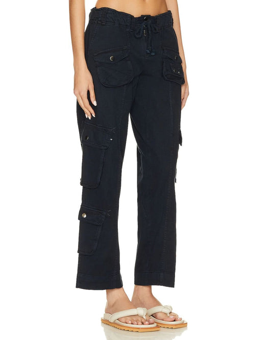 flap-pocket-cargo-dark-blue,FLAP-POCKET CARGO,Color: Dark Blue
Fabric: Cotton
Fit: Relaxed Fit
Type: Wide Leg
Length: Ankle Length(36 in)
Waist: Low Rise
Closure: Button & Zipper
No. of Pockets: 9
Print: Solid,bottomwear,cargos,casual,streetwear,woven,cotton,dark blue,flap pocket, multi pocket,relaxed fit,wide leg,ankle length,low rise