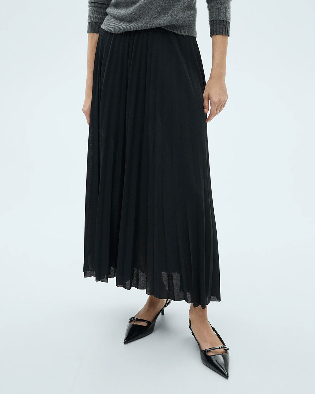 Pleated Black Maxi Skirt – Oyela