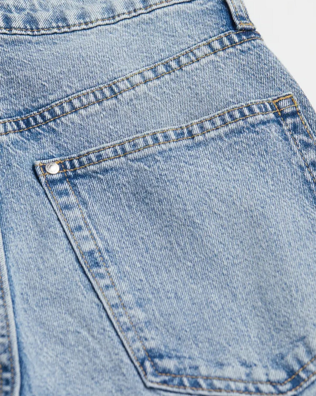 bottomwear,jeans,casual,streetwear,woven,denim,washed jeans, whiskers,sky blue,straight fit,full length,high rise,straight-fit-whisker-jeans-light-blue,Color: Light Blue
Fabric: Denim
Fit: Straight Fit
Length: Full Length
Waist: High Rise
Closure: Zip & Button
No. of Pockets: 4
Print: Solid,STRAIGHT FIT WHISKER JEANS