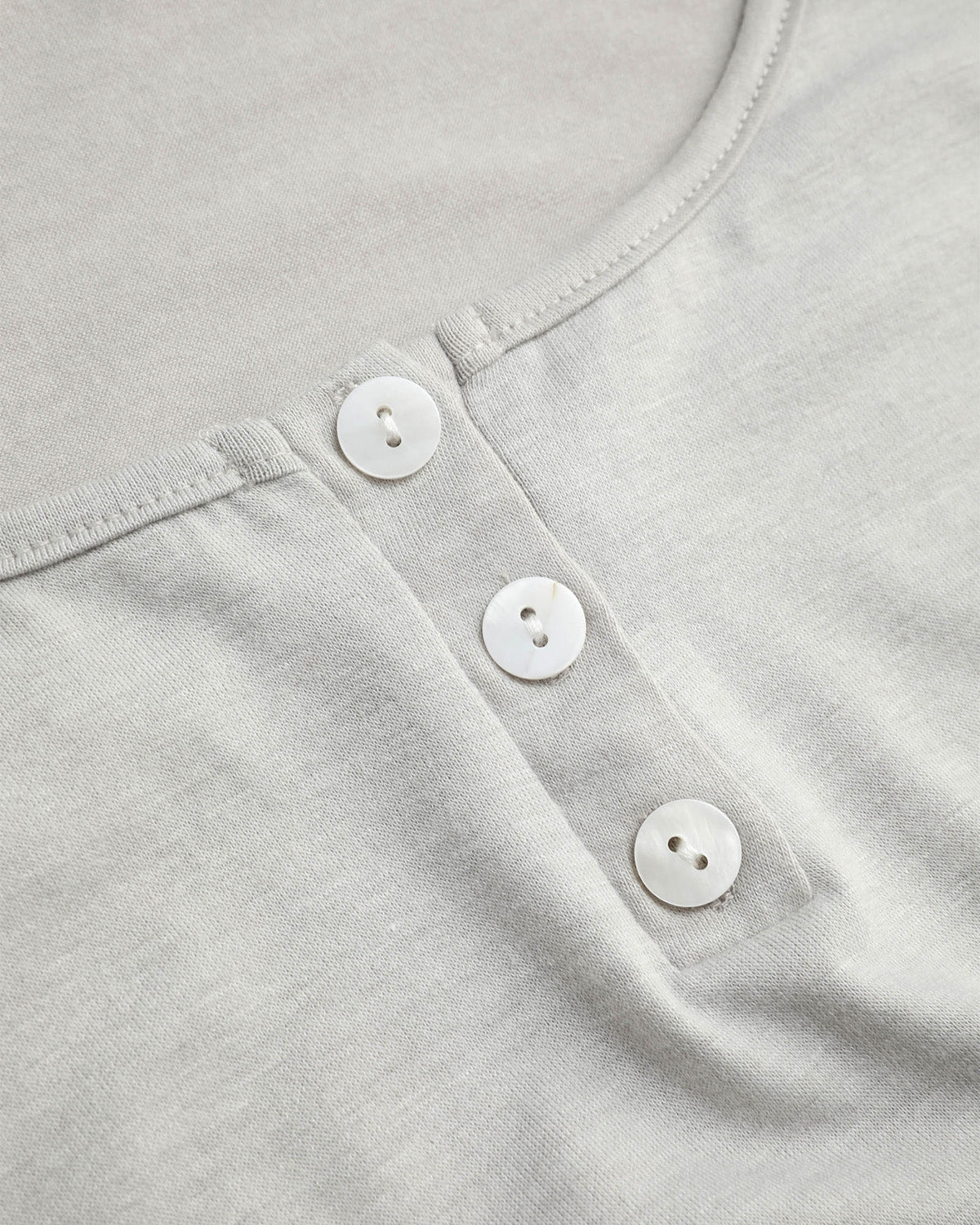 asymmetric-hem-fitted-top-light-grey,ASYMMETRIC HEM FITTED TOP,topwear,tops,casual,streetwear,knitted, stretchable,ribbed,light grey,solid,ruched,skinny fit,regular,asymmetric,round neck,short sleeves