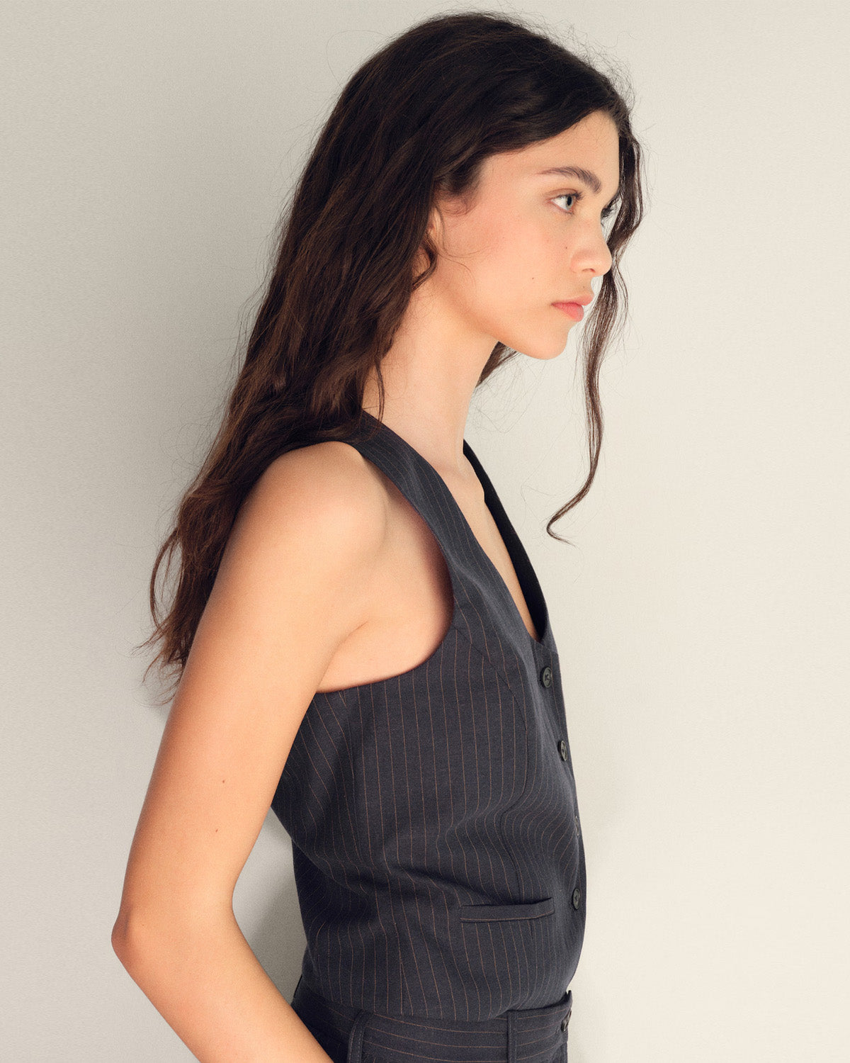 coord sets,bottomwear, topwear,formal, semi-formal,creative workwear, minimal, summer, urban fit,woven,polycotton,black,pinstripes, stripes,pinstripes, slit,button, zipper,regular fit top,vest,waist length top,slit hem,v-neck,sleeveless,button up,pants,straight fit ,full length,straight hem,mid rise waist,pockets,25060043GG,OY2011