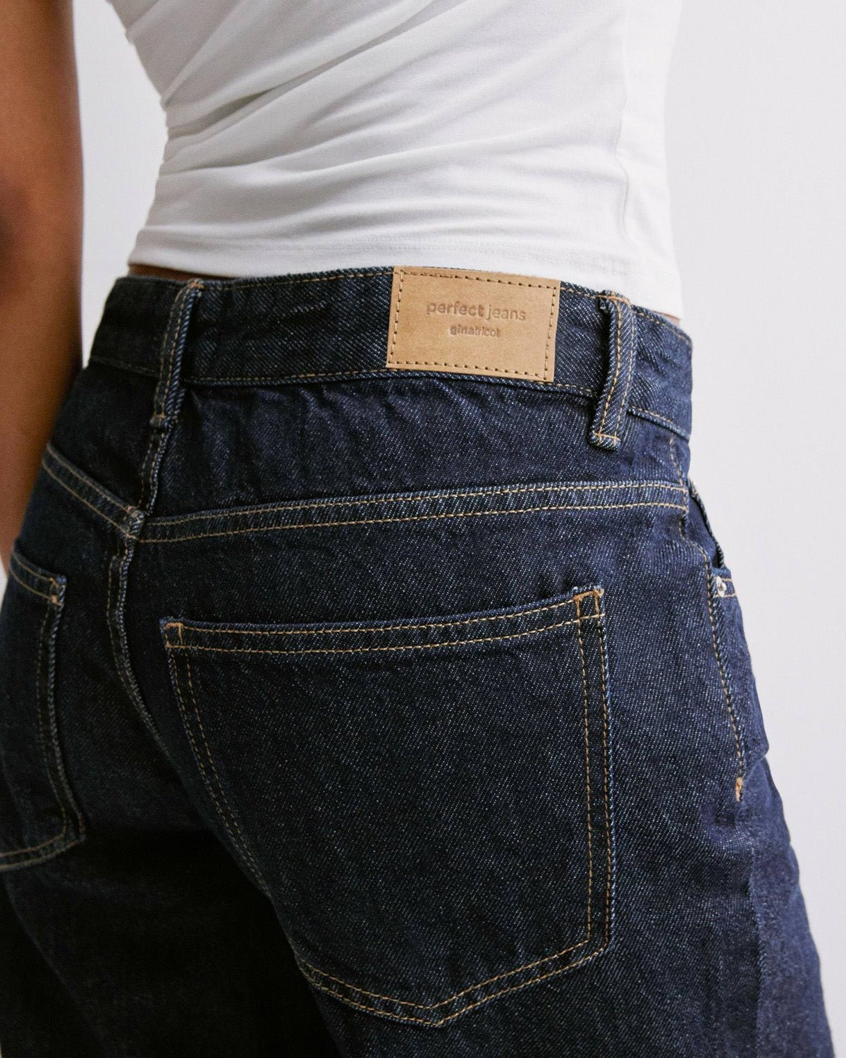 bottomwear,jeans,casual,streetwear,woven,denim,navy blue,relaxed fit,full length,high rise,navy-blue-wide-leg-jeans-navy-blue,Color: Navy Blue
Fabric: Denim
Fit: Wide Leg Fit
Length: Full Length
Waist: High Rise
Closure: Zip & Button
No. of Pockets: 4
Print: Solid,NAVY BLUE WIDE LEG JEANS