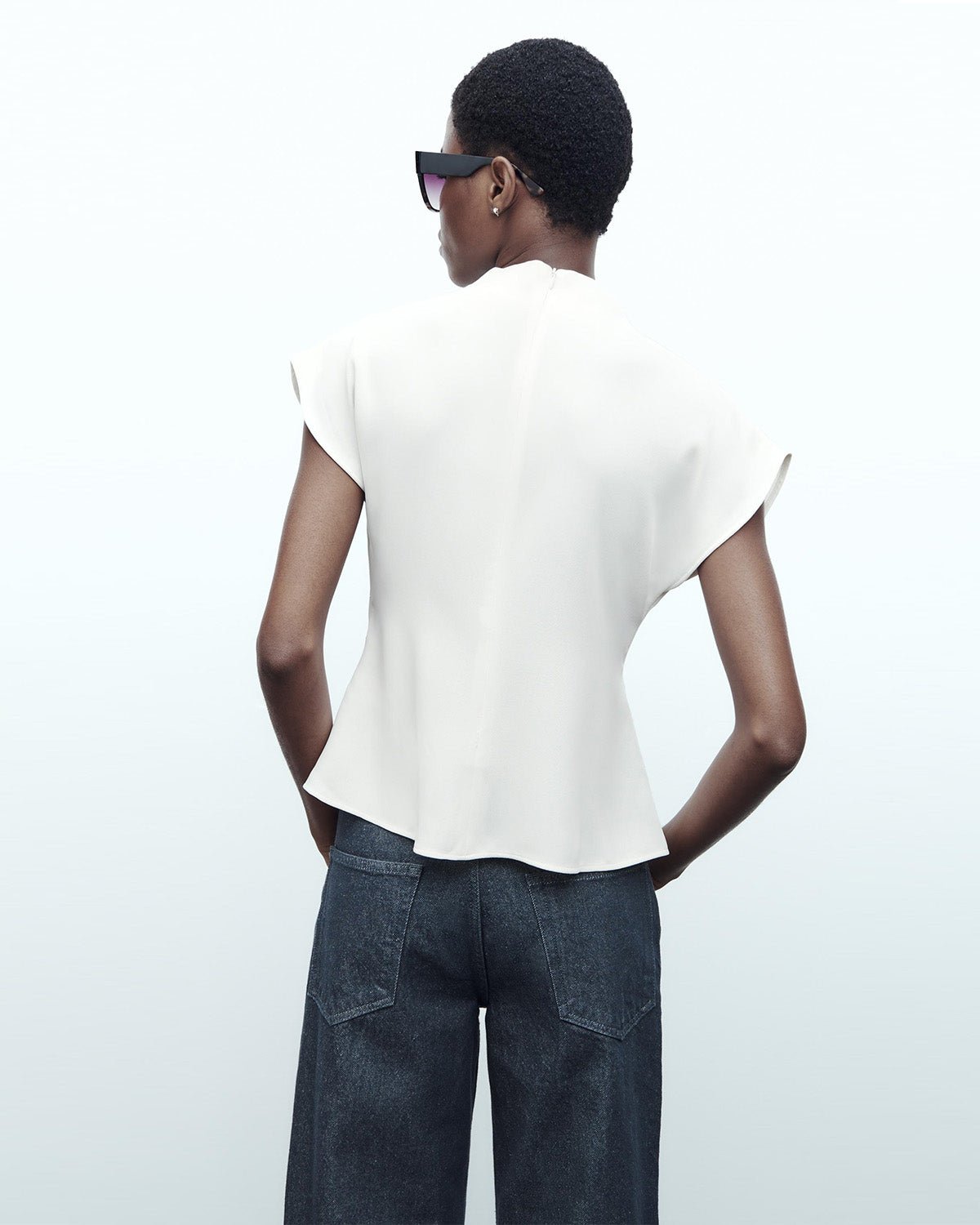 FRONT KNOT REGULAR FIT TOP,casual, drop shoulder, georgette, high neck, regular, relaxed fit, short sleeves, soft girl, solid, summer, tie knot, tops, topwear, white, woven,regular-fit-front-knot-white-top,Neck - High neck Sleeve - Drop sleeve Fit - Regular fit Print/Pattern - Solid Color - White Material - Polyester  Detail - Front side knot detailing