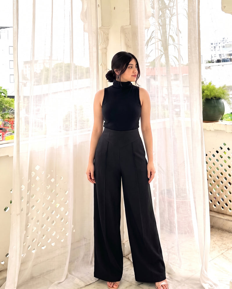 Sculpted Waist Pleated Black Trousers