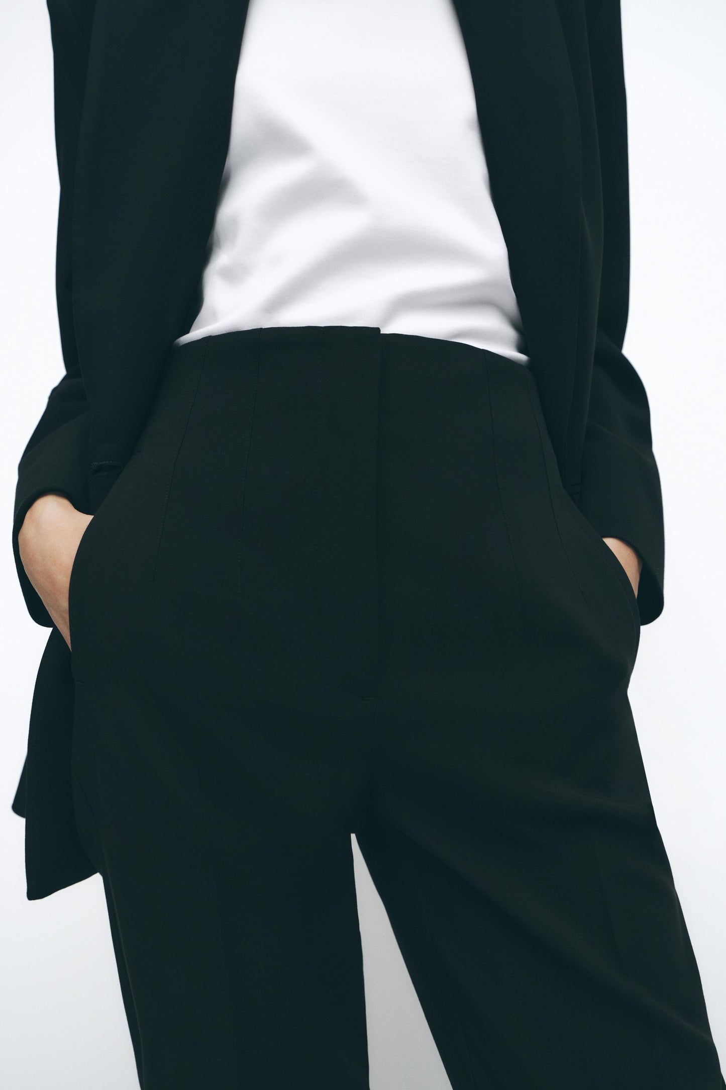 Black High-Waist Tapered Trouser