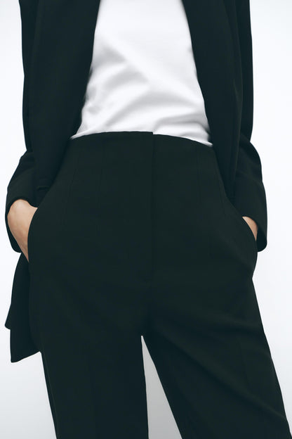 Black High-Waist Tapered Trouser