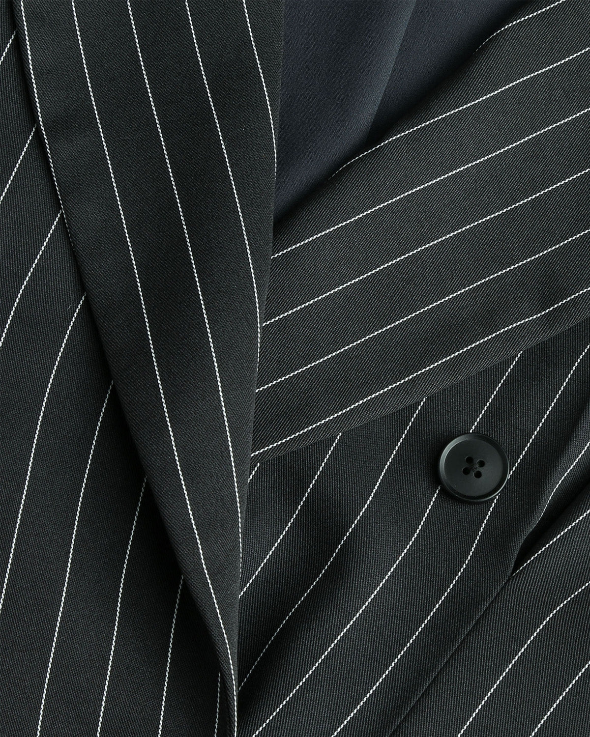 topwear,tops,formal, semi-formal,creative workwear, minimal, summer,woven,polycotton,yarn dyed,black,pinstripes, stripes,pinstripes,button,relaxed fit,blazer,longline,straight hem,notch collar,long sleeves,OY2006, 25060038GG"
