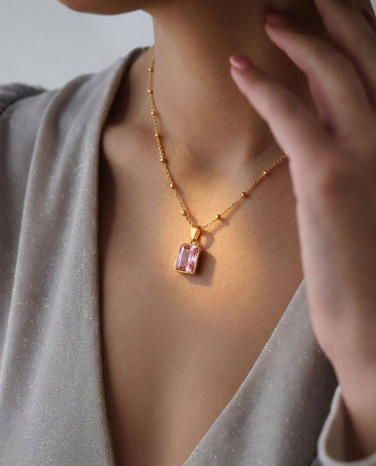 Golden Antitarnish Rose Cut Necklace