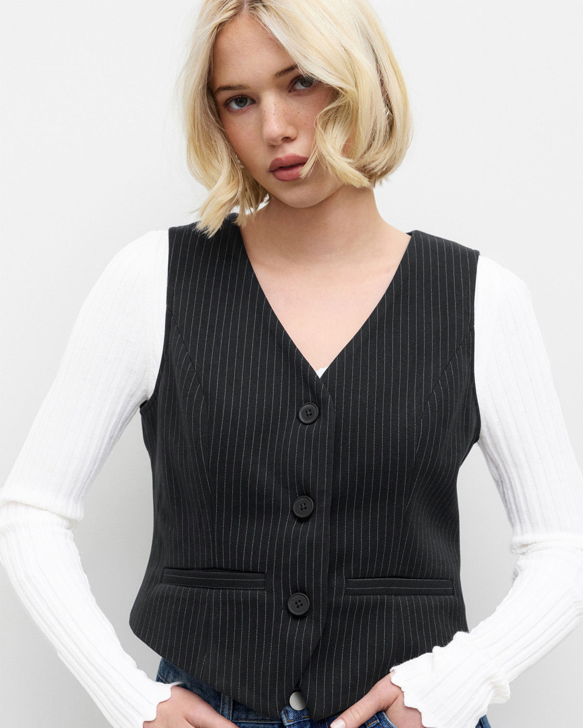 topwear,tops,formal, semi-formal,creative workwear, minimal, summer,woven,polycotton,black,pinstripes, stripes,pinstripes, slit,button,regular fit,vest,waist length,curved hem,v-neck,sleeveless,OY2004, 25060036GG