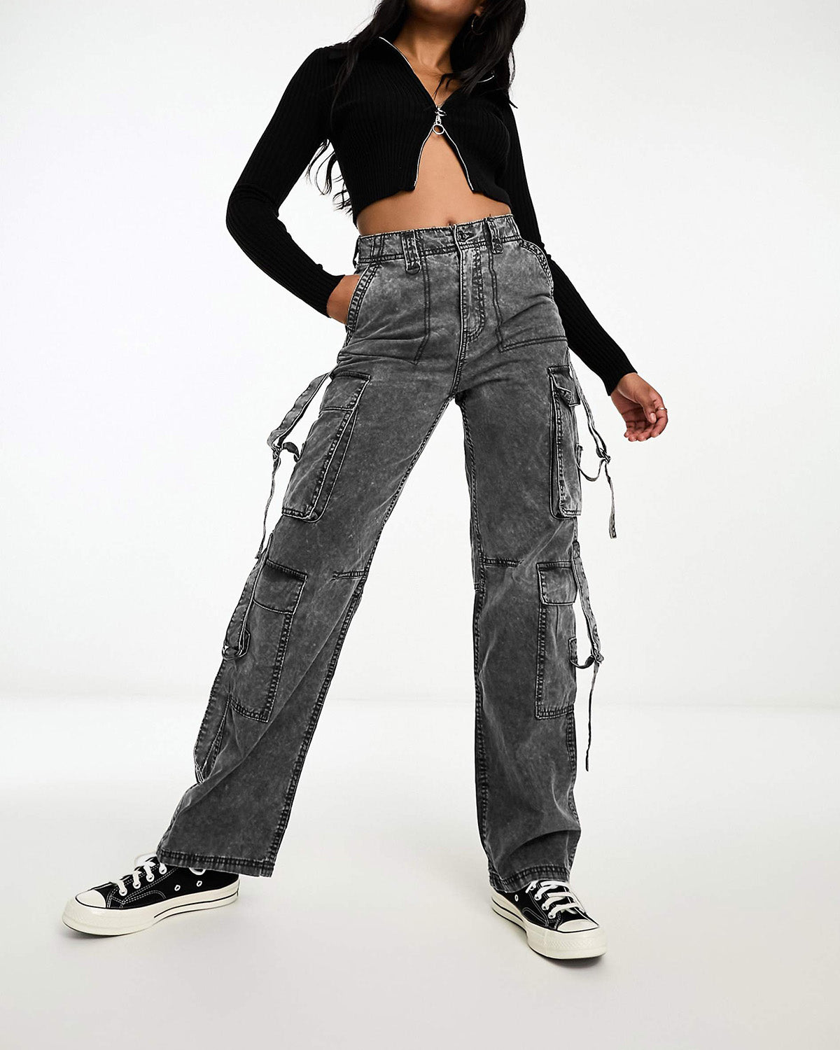 bottomwear,cargos,casual,summer, streetwear, urban fit,woven,denim,washed jeans, washed effect,ash grey,multi pocket, patch pocket, side pockets, utility pocket,straps,baggy fit,wide leg,full length,NA,high rise