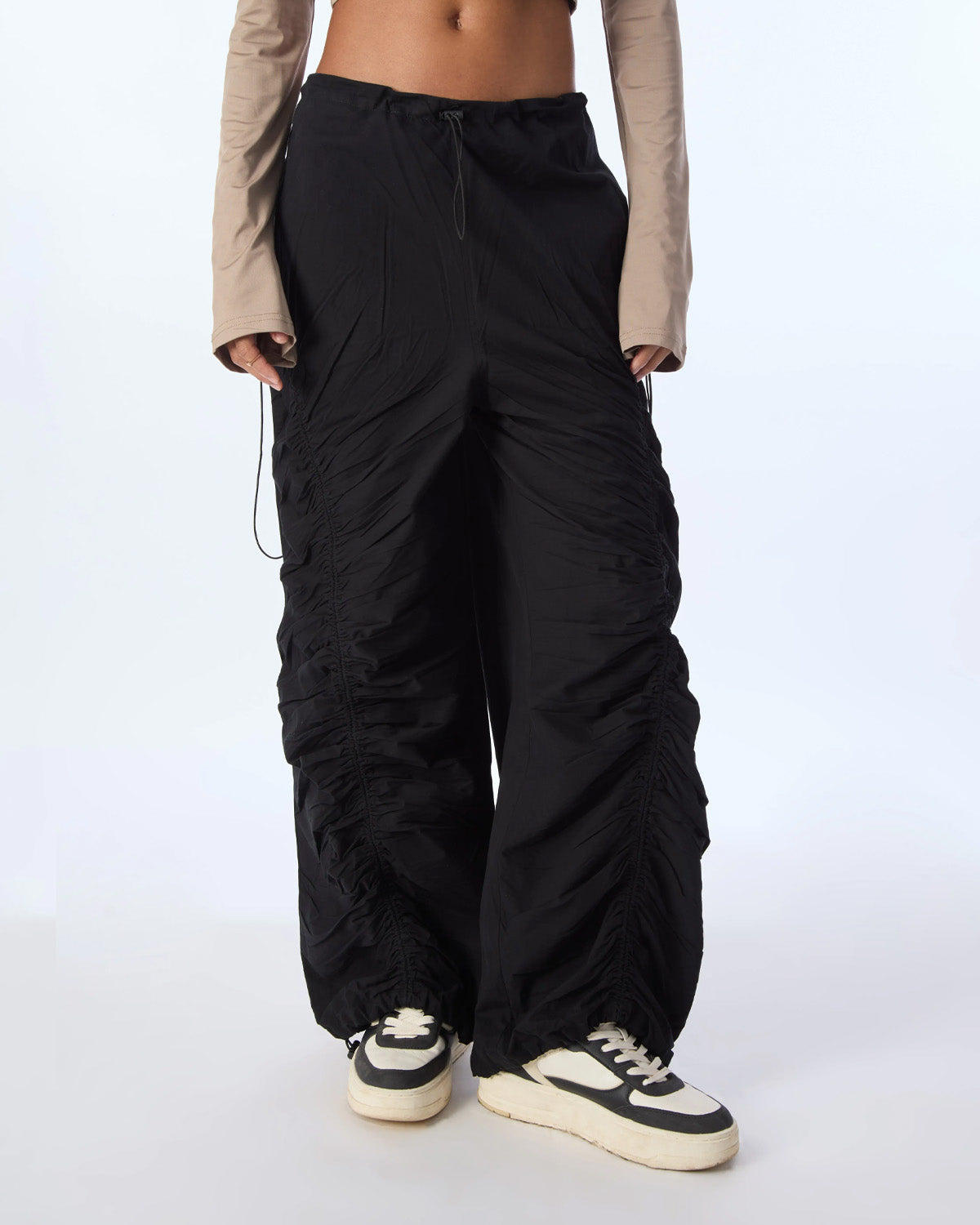 RUCHED PARACHUTE PANTS