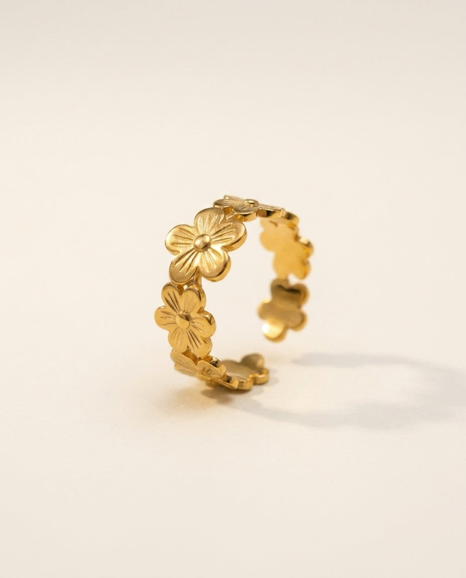 The Daisy Cluster Ring - Gold
