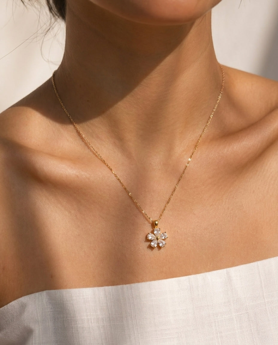 Golden Antitarnish Crystal Bloom Necklace