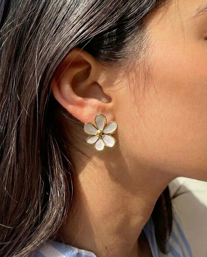The Daisy Anti Tarnish Studs - Gold