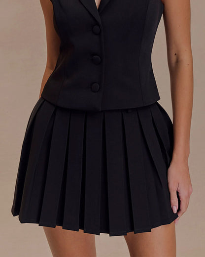 bottomwear,skirts,casual chic, party, vacation,bold, glam, summer,woven,cotton,black,pleated,hook,relaxed fit,mini skirt,mini,straight hem,mid rise,	25060051GG, OY2074