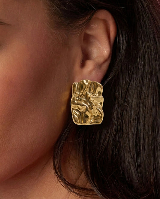 The Crush Stud Earrings - Gold