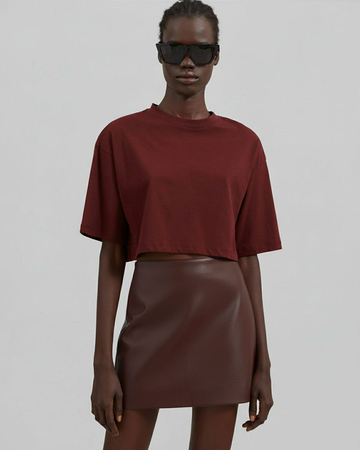 bottomwear,skirts,casual chic, outdoor events, party, vacation,gen z, summer,woven,pu leather,maroon,textured,zipper,a line fit,mini skirt,mini length,straight hem,mid rise, OY2230, 25090057GG