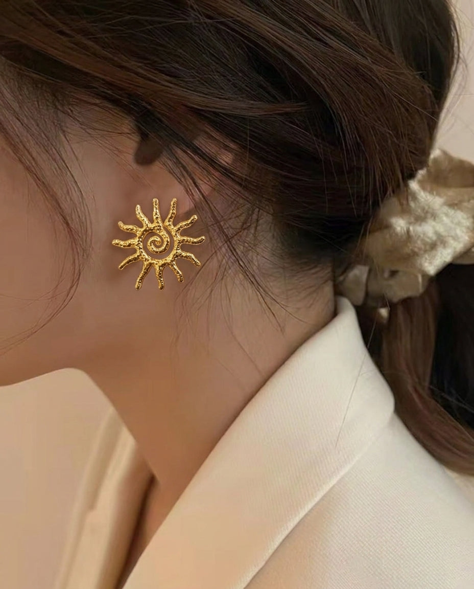 The Solar Stud Anti Tarnish Earrings - Gold