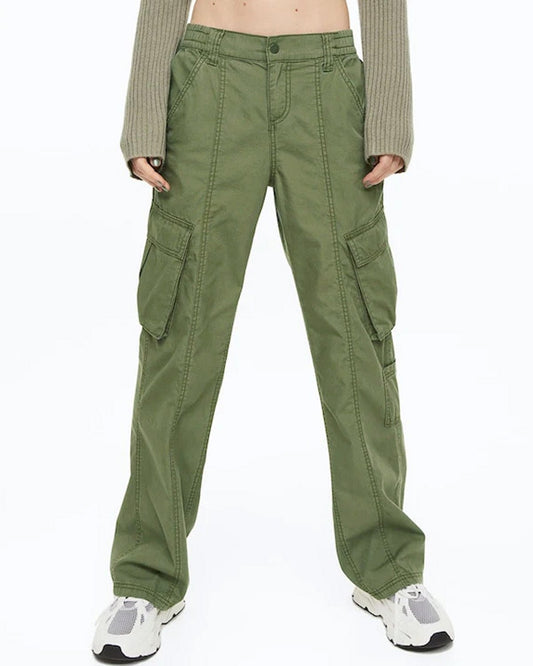 MID RISE STRAIGHT FIT CARGO,bottomwear, cargos, casual, cotton, full length, high rise, olive green, straight fit, streetwear, summer, utility pocket, woven,cargo-wide-leg-trouser-1-green,Length - Full length Waist - Mid-rise waist Fit - Wide leg fit Color - GreenNo. of Pockets - 4Material - Cotton BlendClosure - Zip &amp; button