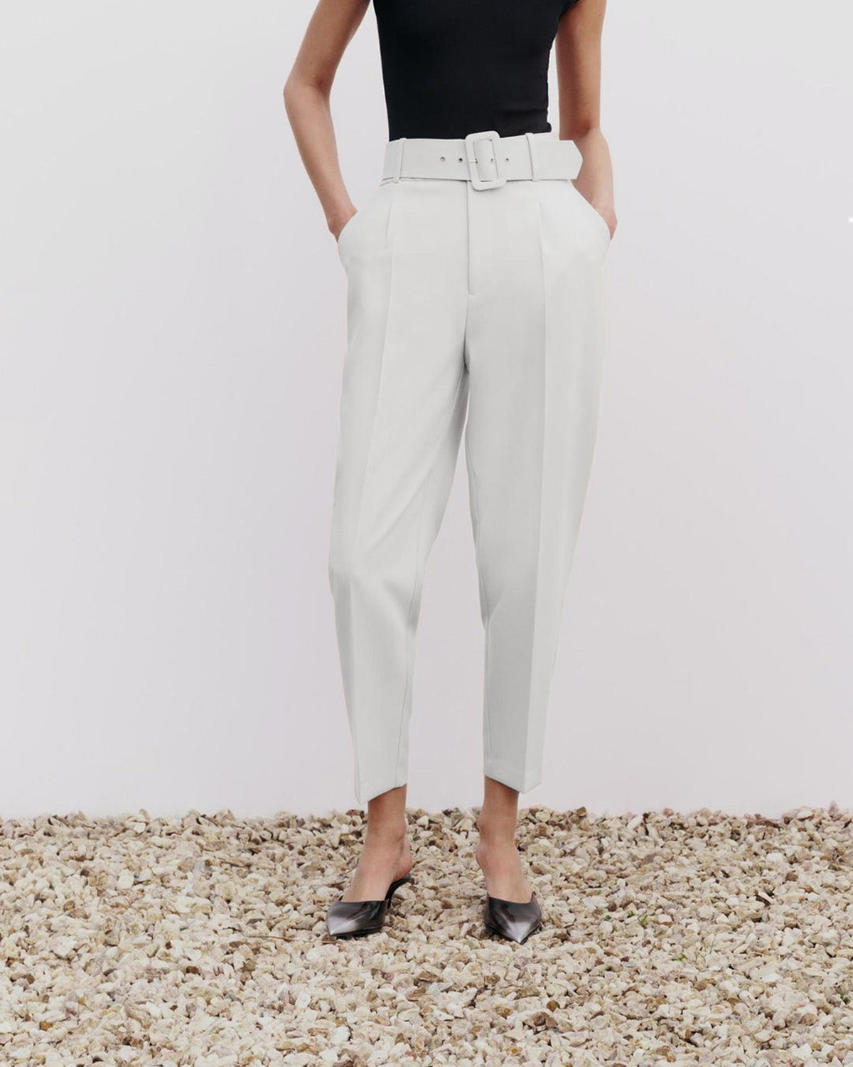 bottomwear,pants,formal, semi-formal,business outfit, urban fit, workwear,woven,polyester, spandex,white,pleated,belt,tailored fit,tapered,full length,high rise	25090037GG, OY942