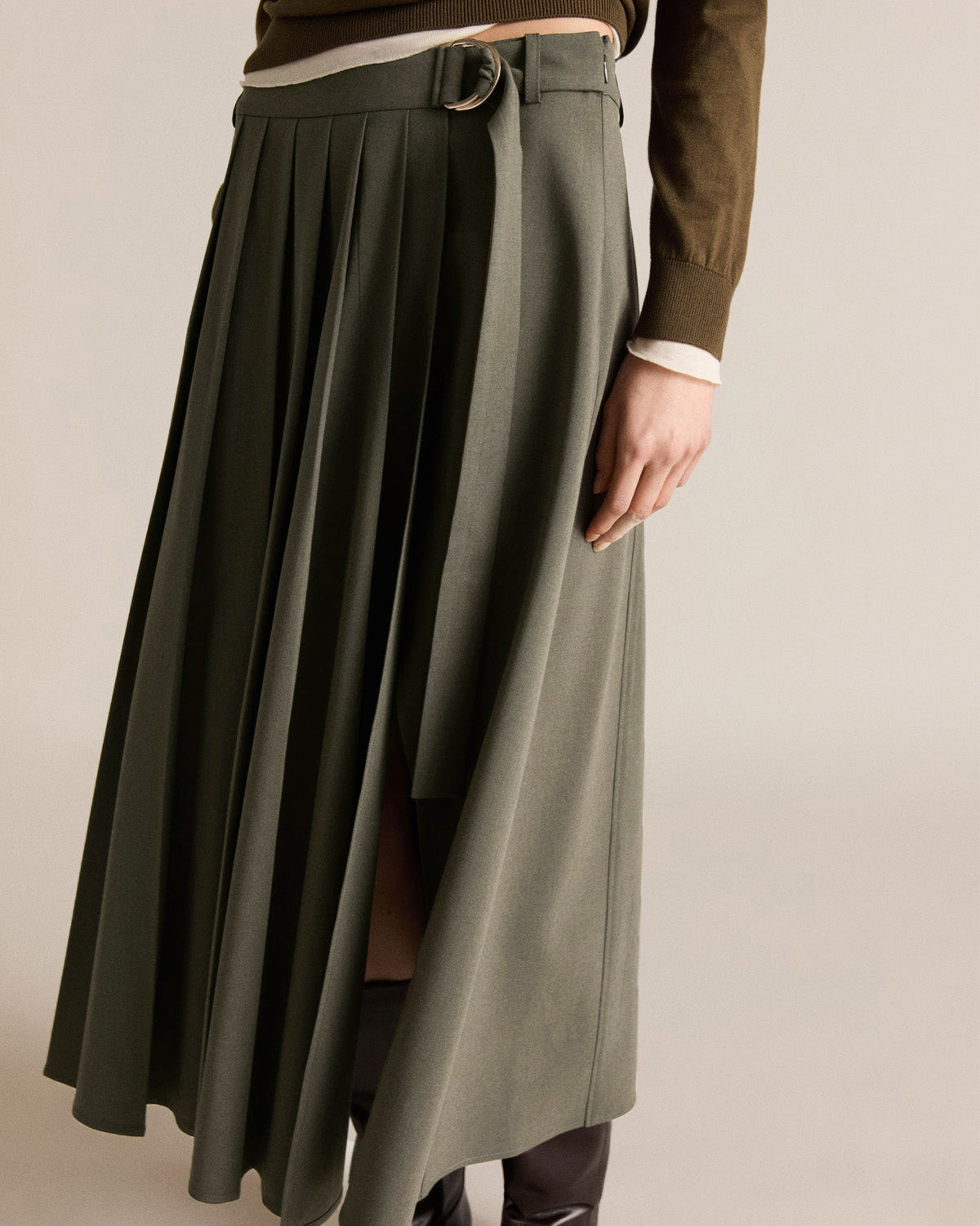 bottomwear,skirts,casual chic, outdoor events, party, vacation, urbanfit,soft girl, summer, streetwear, urban fit, vintage,woven,pleated,relaxed fit,a-line skirt,maxi,flared,mid rise,25070007GG, OY2075