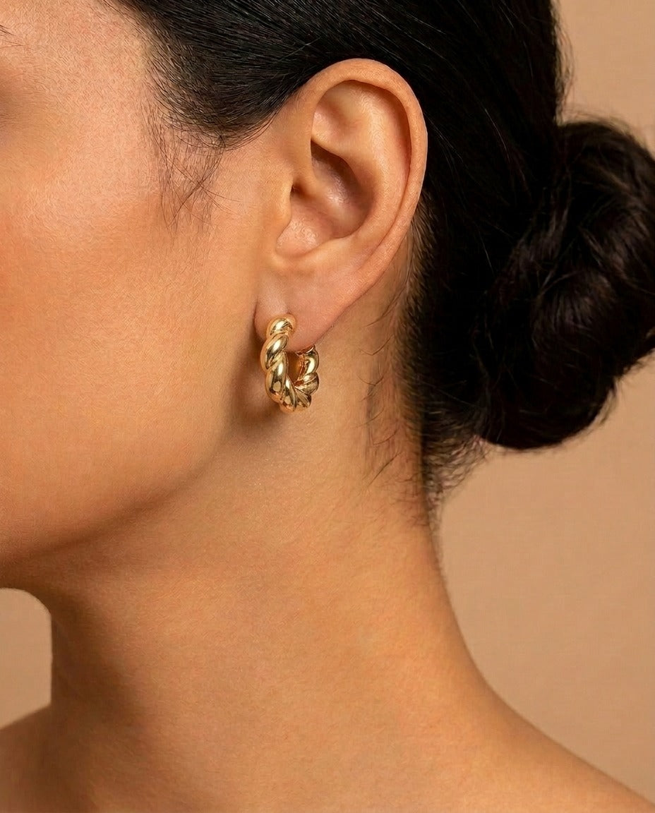 The Twist Hoop Earrings - Gold
