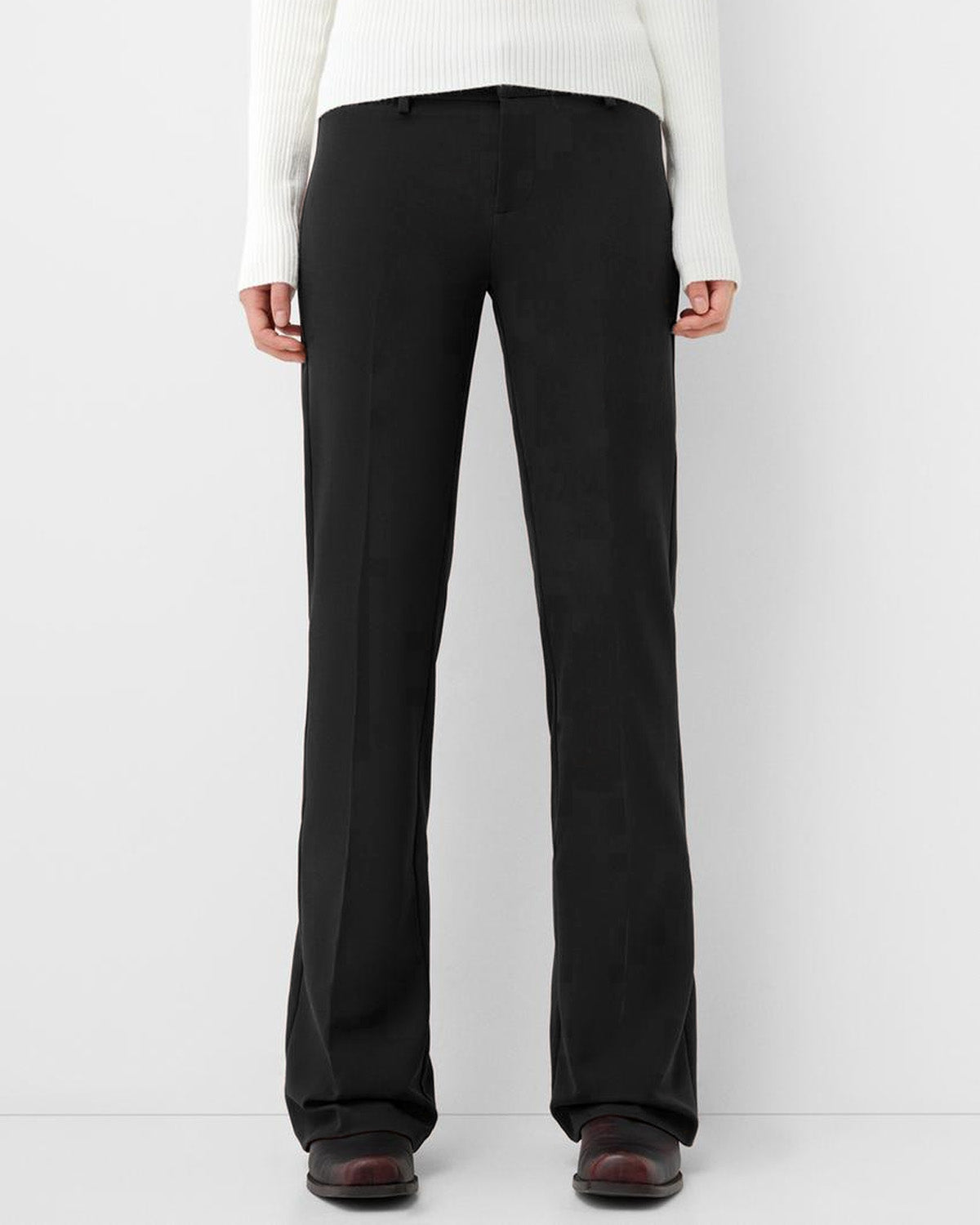 WELT IN POCKET STRAIGHT PANTS,Color: Black
Fabric: 92% poly 8% spandex
Fit: Straight Fit 
Length: Full Length (40")
Waist: High Rise 
Closure: Zip & Hook
No. of Pockets: 4
Print: Solid,pants,bottomwear,pants,semi-formal,workwear,stretchable,polyester, spandex,black,straight fit,straight,full length,high rise