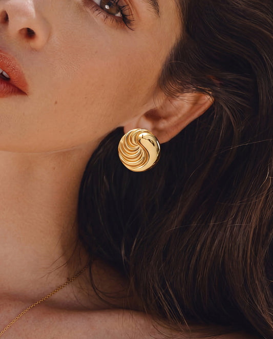 The Wave Disc Anti Tarnish Earrings - Gold