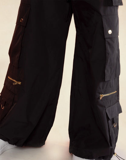 Zip-detail Statement Cargo Pants In Jet Black