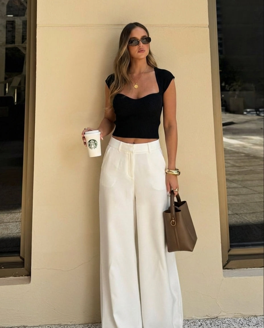 sweetheart-neck-crop-top,SWEET HEART NECKLINE TOP,topwear,tops,casual,streetwear,knitted,single jersey,black,solid,slim fit,crop,crop,diamond neck,sleeveless