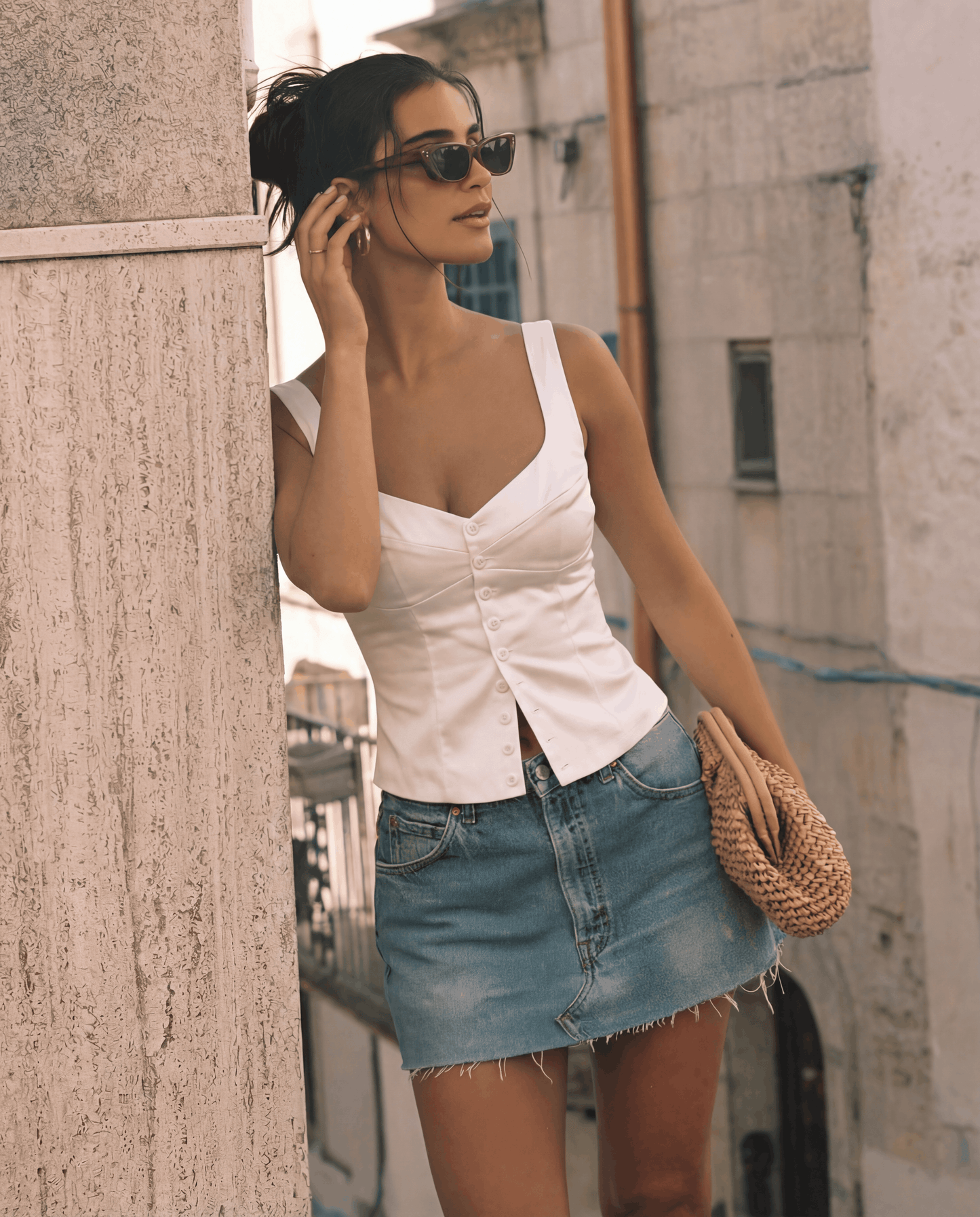 button-up-fitted-top,WHITE FITTED TOP,topwear,tops,semi-formal,minimal,woven,poplin,white,solid,button,tailored fit,fitted,regular,diamond neck,sleeveless