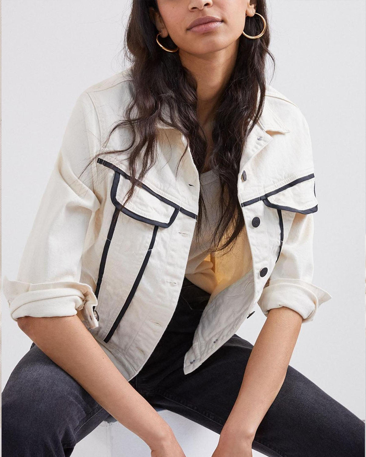 outer wear,jackets,casual, outdoors,minimal, streetwear, winter wear,woven,denim,NA,white,color block, solid, striped,textured, panelling,button,regular fit,single breasted,regular,straight,spread collar,set in sleeve,long sleeves,flap pocket, OY2242, 25090060GG