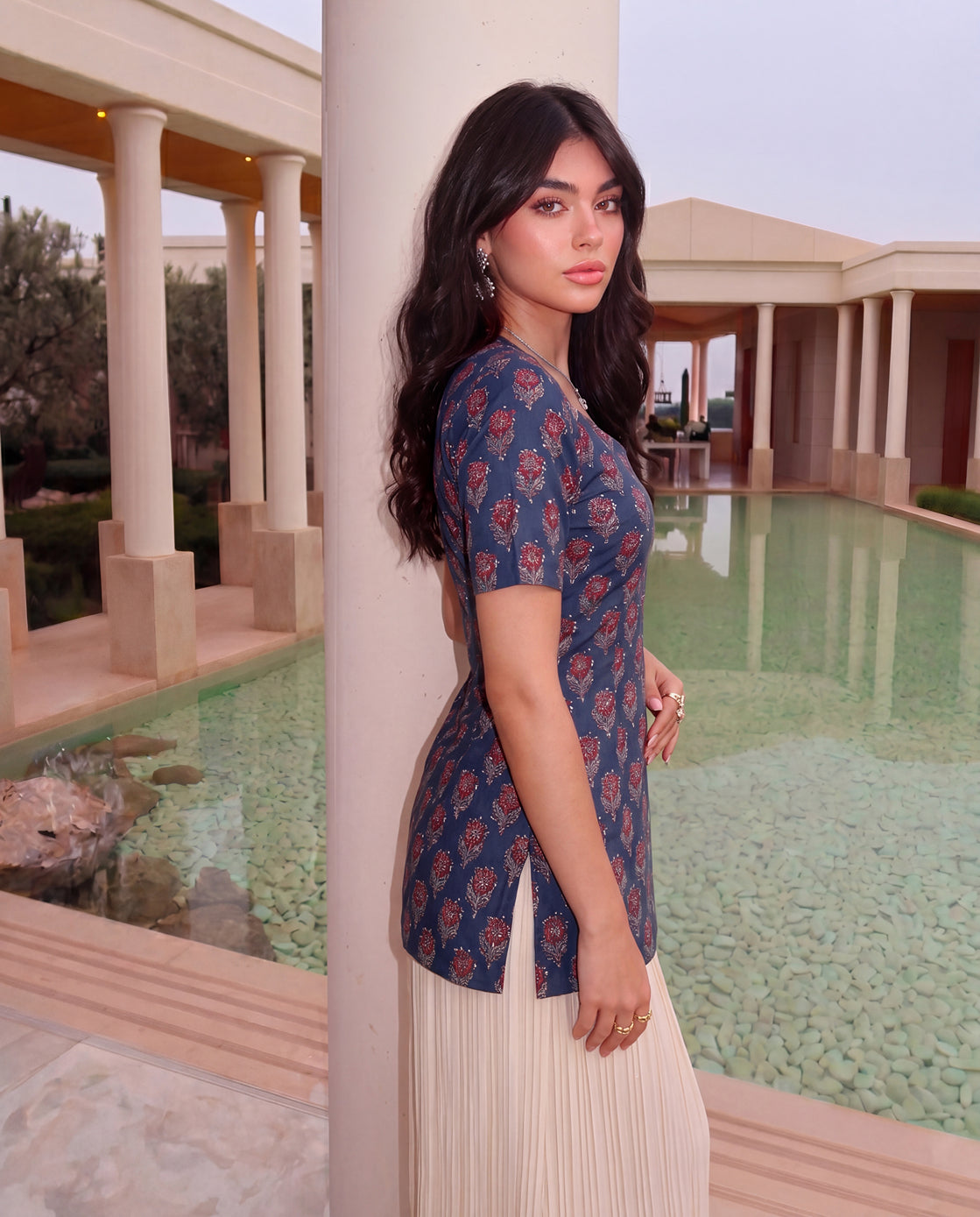 Nilofer Halter Neck Corset Kurti