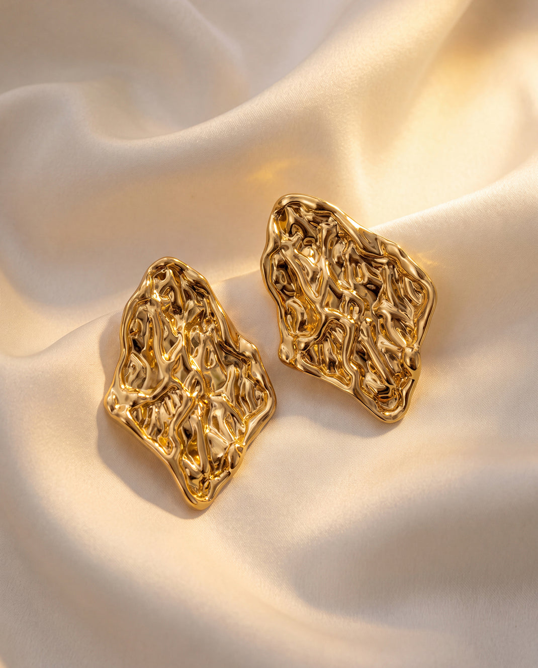 The Terrain Stud Anti Tarnish Earrings - Gold