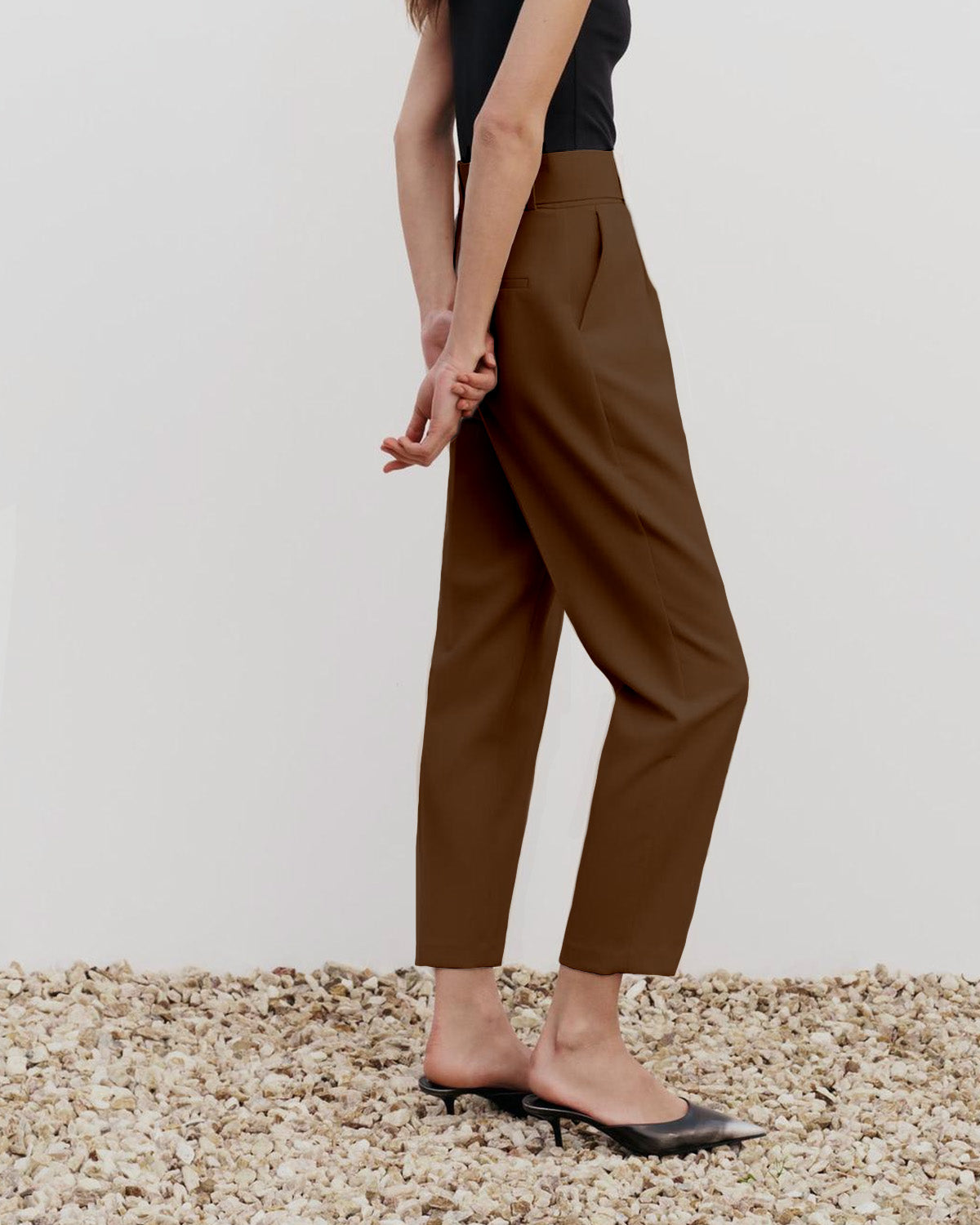bottomwear,pants,formal, semi-formal,business outfit, urban fit, workwear,woven,polyester, spandex,brown,pleated,belt,tailored fit,tapered,full length,high rise	25090038GG, OY942