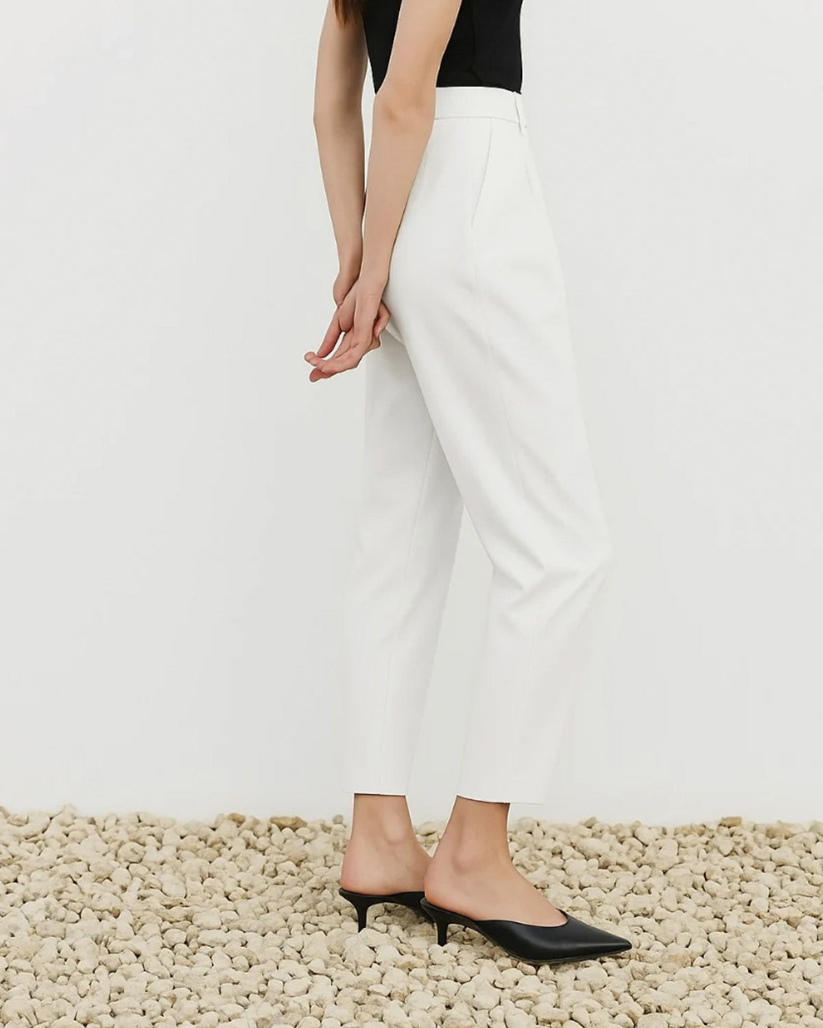 bottomwear,pants,formal, semi-formal,business outfit, urban fit, workwear,woven,polyester, spandex,white,pleated,belt,tailored fit,tapered,full length,high rise	25090037GG, OY942