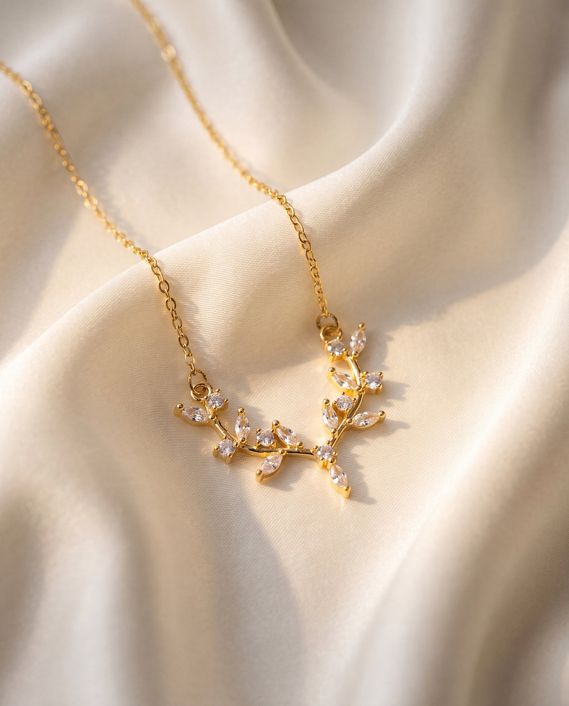 The Crystal Vine Anti Tarnish Necklace - Gold