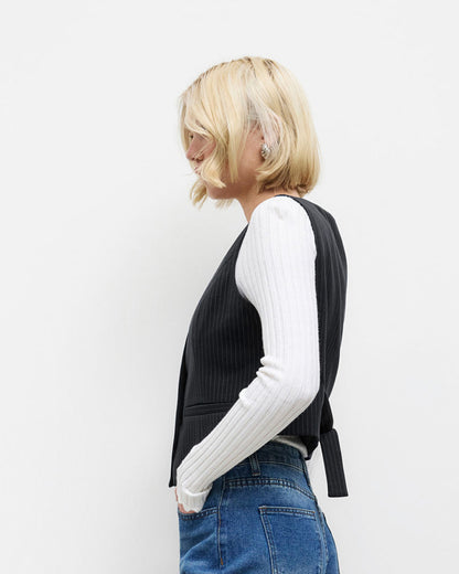 topwear,tops,formal, semi-formal,creative workwear, minimal, summer,woven,polycotton,black,pinstripes, stripes,pinstripes, slit,button,regular fit,vest,waist length,curved hem,v-neck,sleeveless,OY2004, 25060036GG
