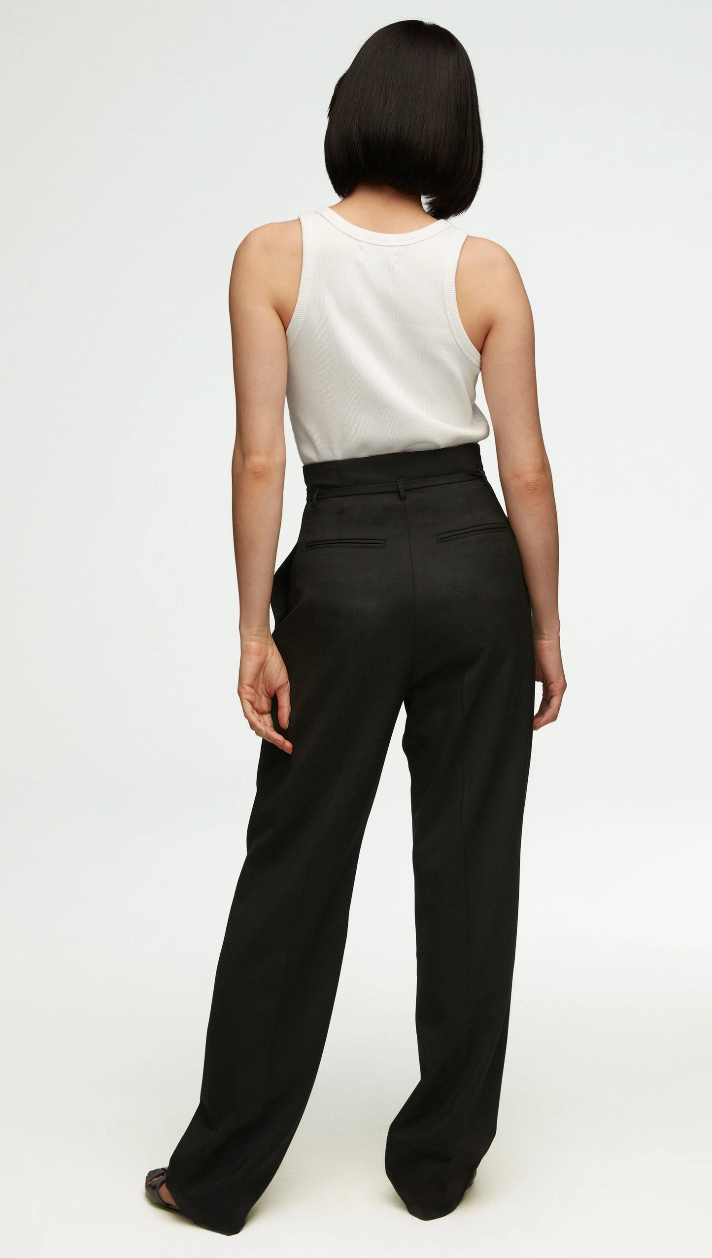 High-Rise Belted Straight Pants in Black