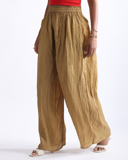 HIGH RISE FLARED PALAZZO,bottomwear, casual, full length, golden, high rise, palazzos, relaxed fit, straight fit, summer, trousers, viscose, woven,high-rise-flared-palazzo-golden,Color- Golden
Fabric- Viscose
Type- Palazzo
Fit- Flared
Length- Full Length
Waist- High Rise
Print- Solid
Details- Crinkled