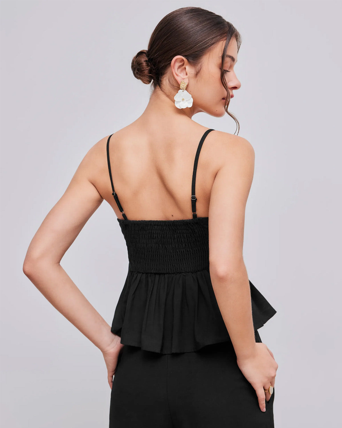 topwear,tops,casual, vacation, outdoor events,minimal, sophisticated, summer,woven,cotton twill,black,solid,pleated,tailored fit,fit and flare,waist length,straight hem,cami neck,spaghetti strap,sleeveless	OY1919, 25060024GG