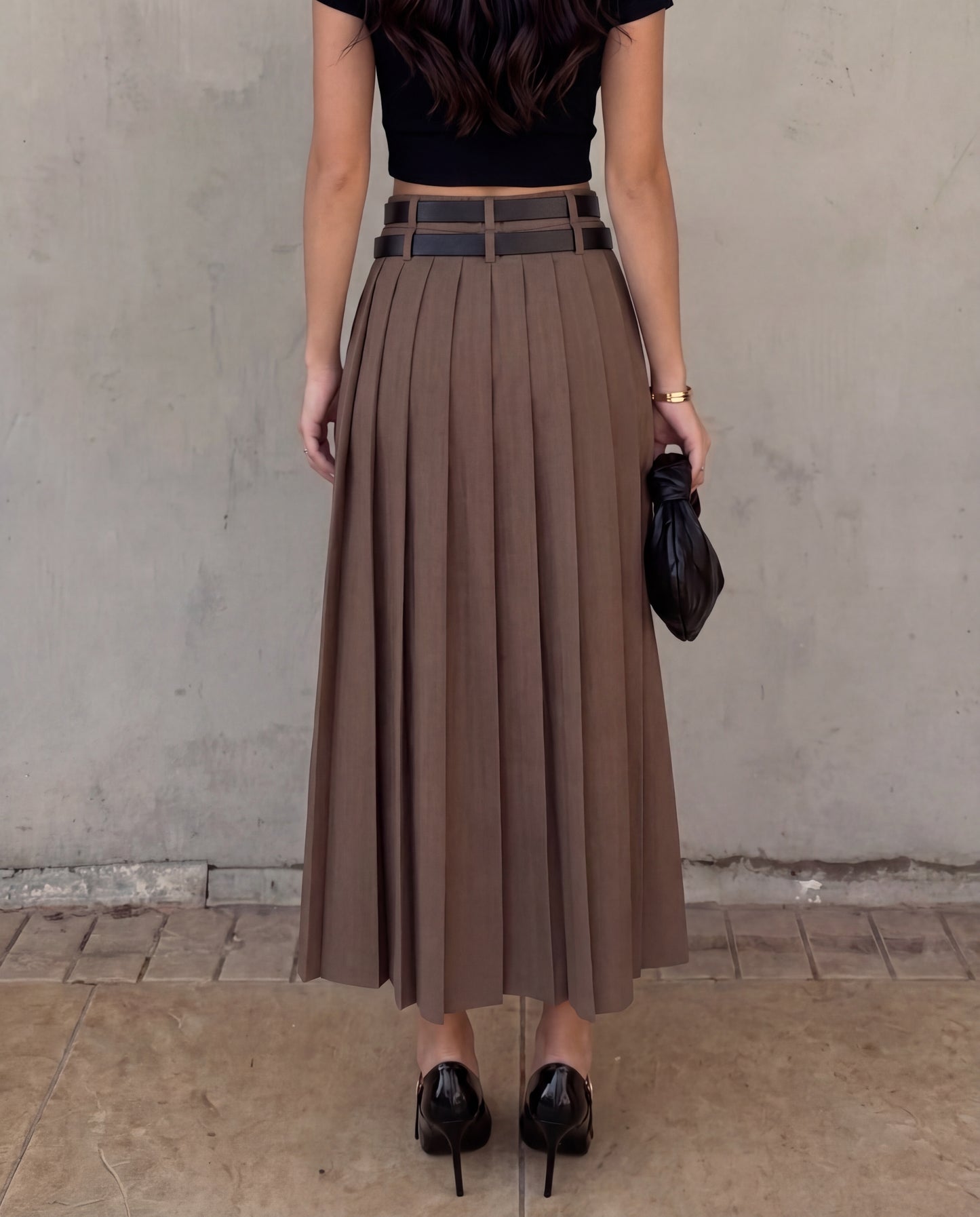 Brown Pleated Slit Skirt With Detachable Belts