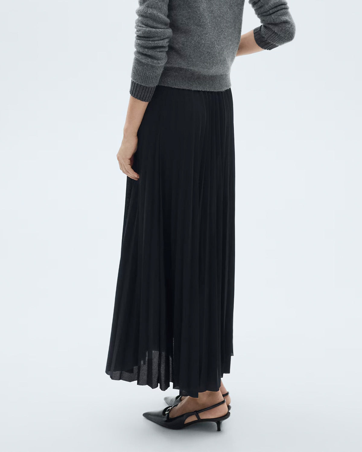 bottomwear,skirts,casual chic, outdoor events, party, vacation,soft girl, summer, streetwear, urban fit, vintage,woven,chiffon, black,pleated,relaxed fit,a-line skirt,maxi,flared,mid rise,25060053GG, OY2080