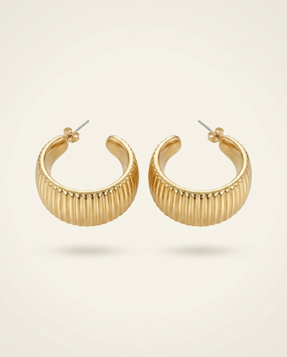 The Croissant Hoop Earrings - Gold