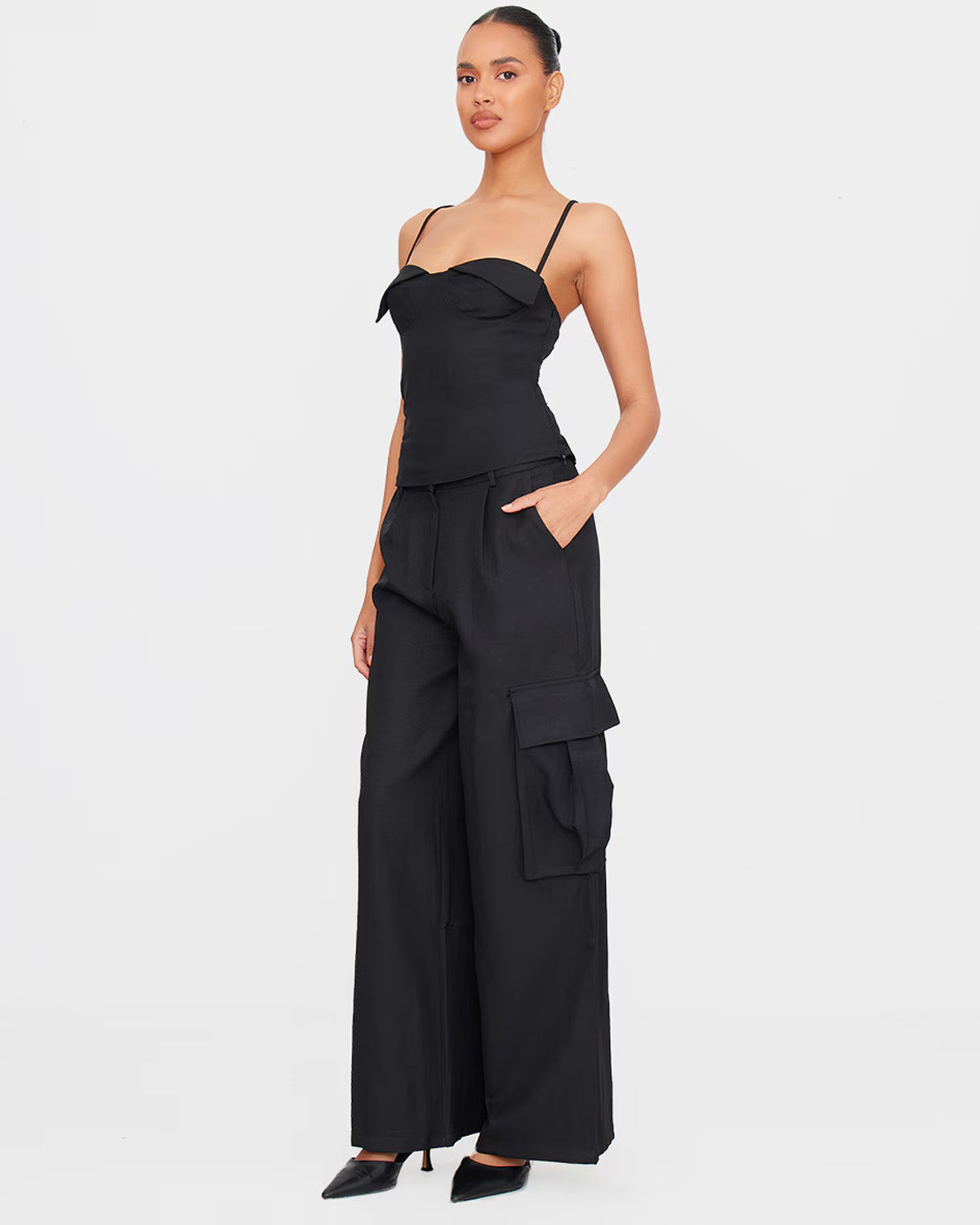 topwear,tops,casual, outdoor events,bold, minimal, summer,woven,cotton,black,solid,zipper,slim fit,fitted,waist length,straight hem,cami neck,spaghetti strap, OY1921, 25060026GG