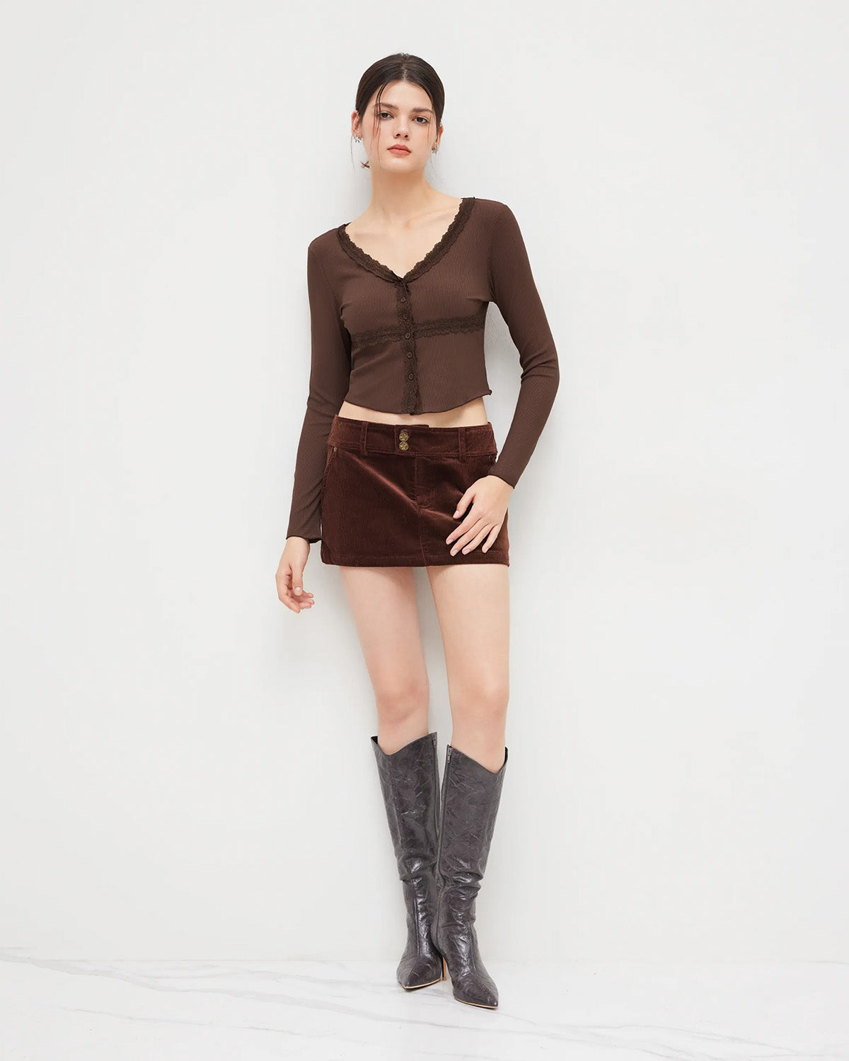 topwear,tops,casual, casual chic,gen z, minimal, summer,knitted, stretchable,ribbed,,brown,solid,contrast fabric, textured,button,skinny fit,crop top,crop,curved hem,v-neck,no straps,set in sleeves,long sleeves, OY2157, 25080019GG