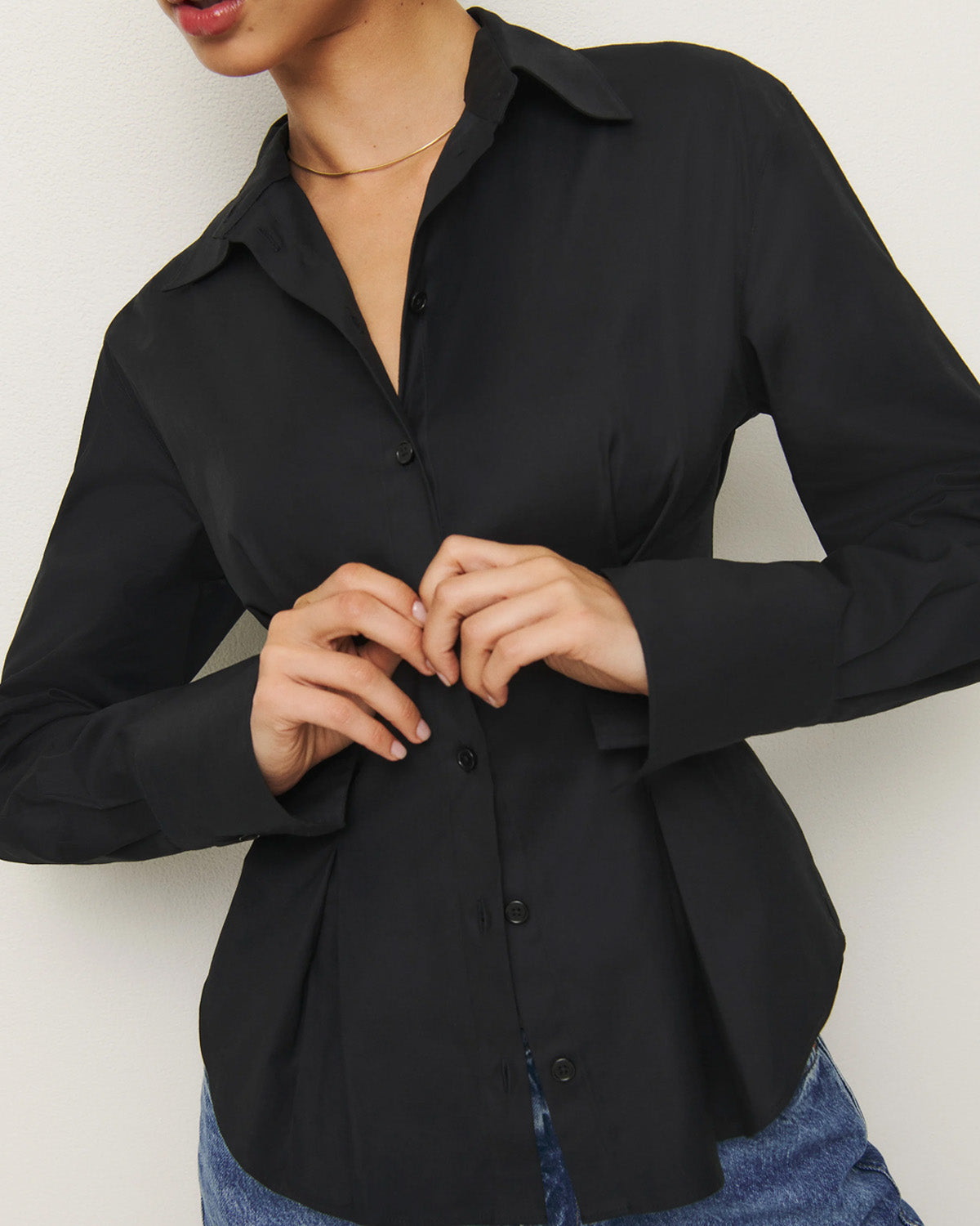 topwear,tops, shirts,casual, semi-formal, outdoor events,minimal, summer, timeless,woven,cotton,black,solid,button,slim fit,shirt,longline,flared hem,spread collar,,cuff sleeves,long sleeves, OY1911, 25060011GG
