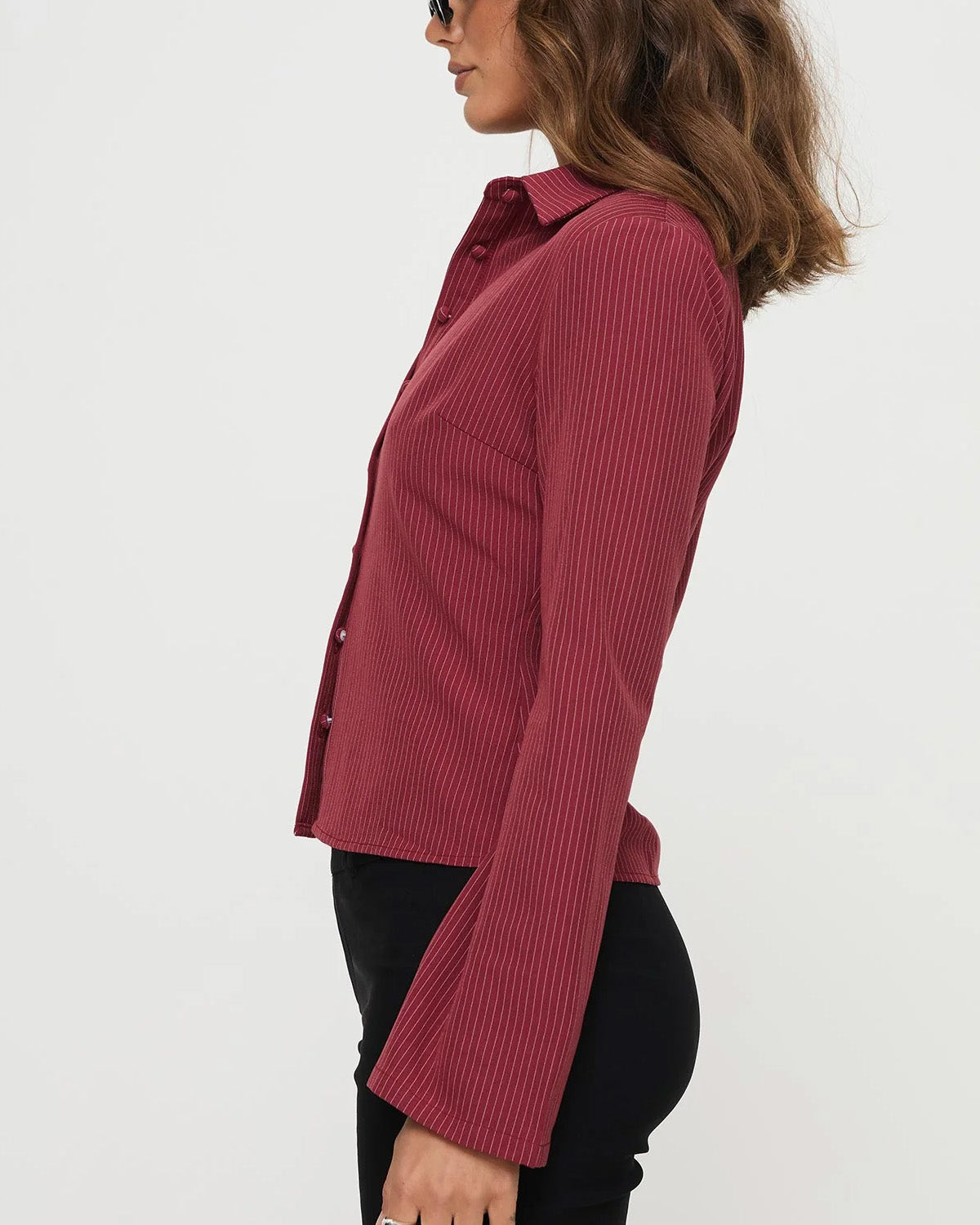topwear,shirts,casual, semi-formal,minimal, streetwear,summer,woven,polycotton,red,stripes,slim fit,regular,straight hem,collared,flared sleeves,long sleeves	25040021GG, OY1021