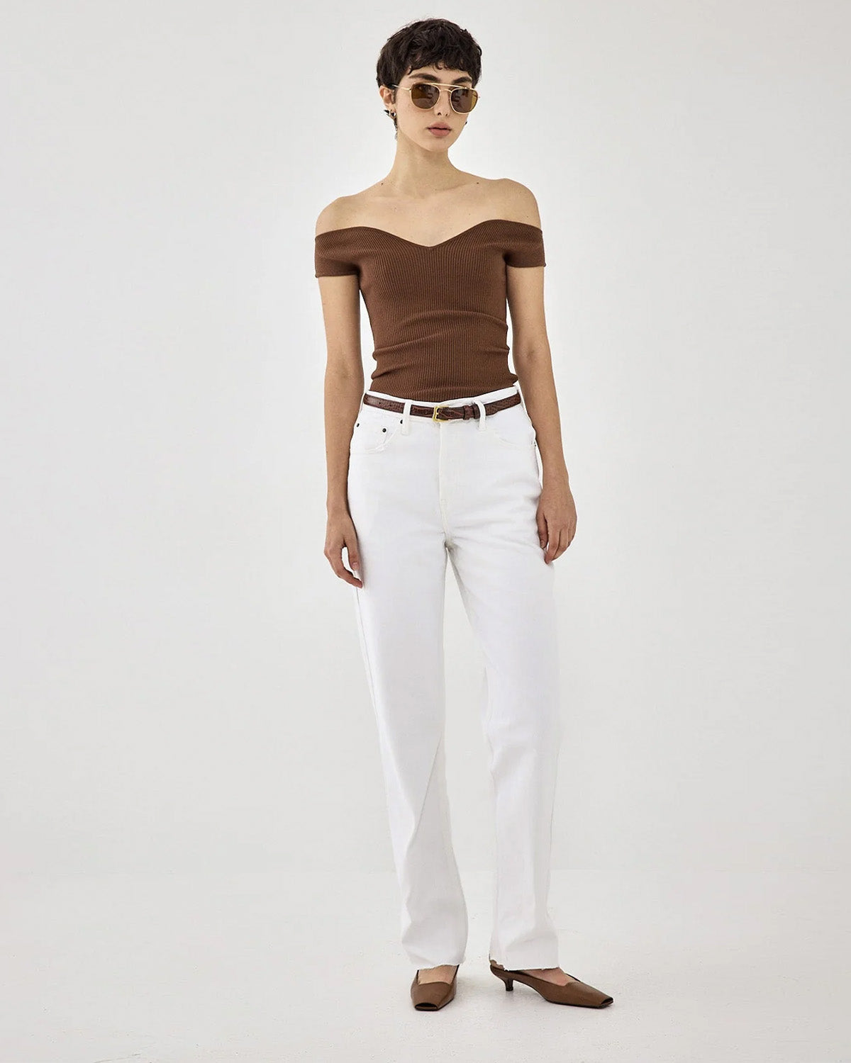 off-shoulder-princess-cut-neck-brown-top-brown-oy1511,25010011GG52,topwear,tops,casual, vacation, outdoor events,bold, glam, minimal, streetwear,knitted,ribbed,brown,solid,skinny fit,fitted,regular,sweetheart neck,sleeveless,Color: Brown
Fabric: Ribbed
Fit: Slim Fit 
Length: Regular
Neck: Off Shoulder
Sleeve: Sleeveless
Print: Solid,OFF SHOULDER PRINCESS CUT NECK BROWN TOP